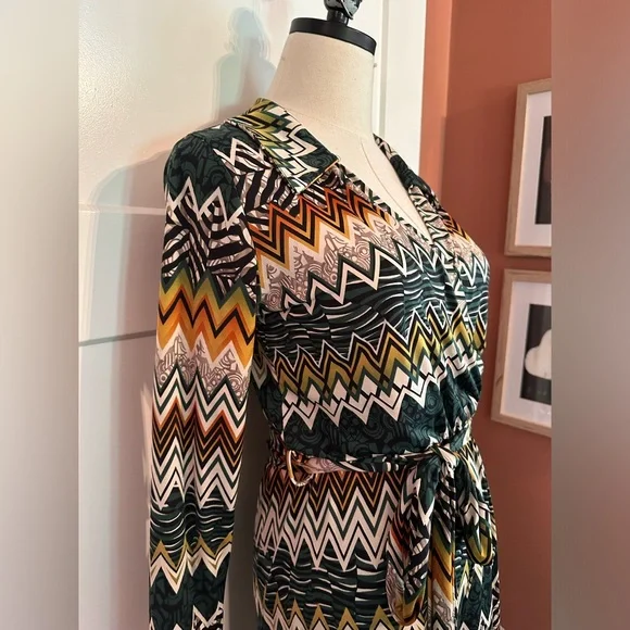 Kathi Rich Emerald zig zag pattern collar S faux wrap belt long sleeve jumpsuit - Picture 4 of 15